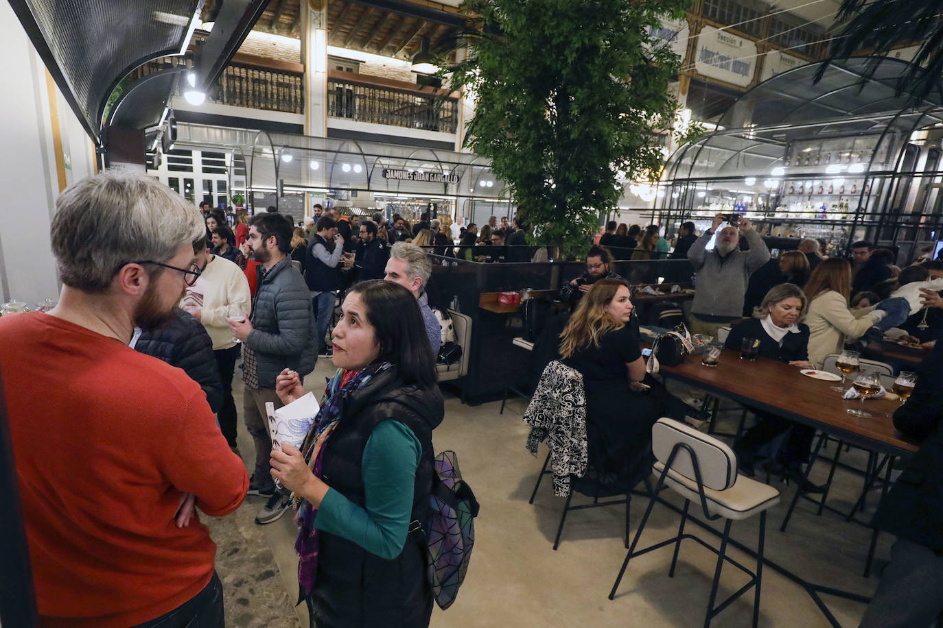 Inauguración por todo lo alto del nuevo Mercado de la Imprenta de Valencia