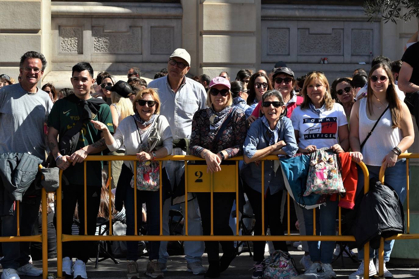 Búscate en la mascletà del viernes 10 de marzo