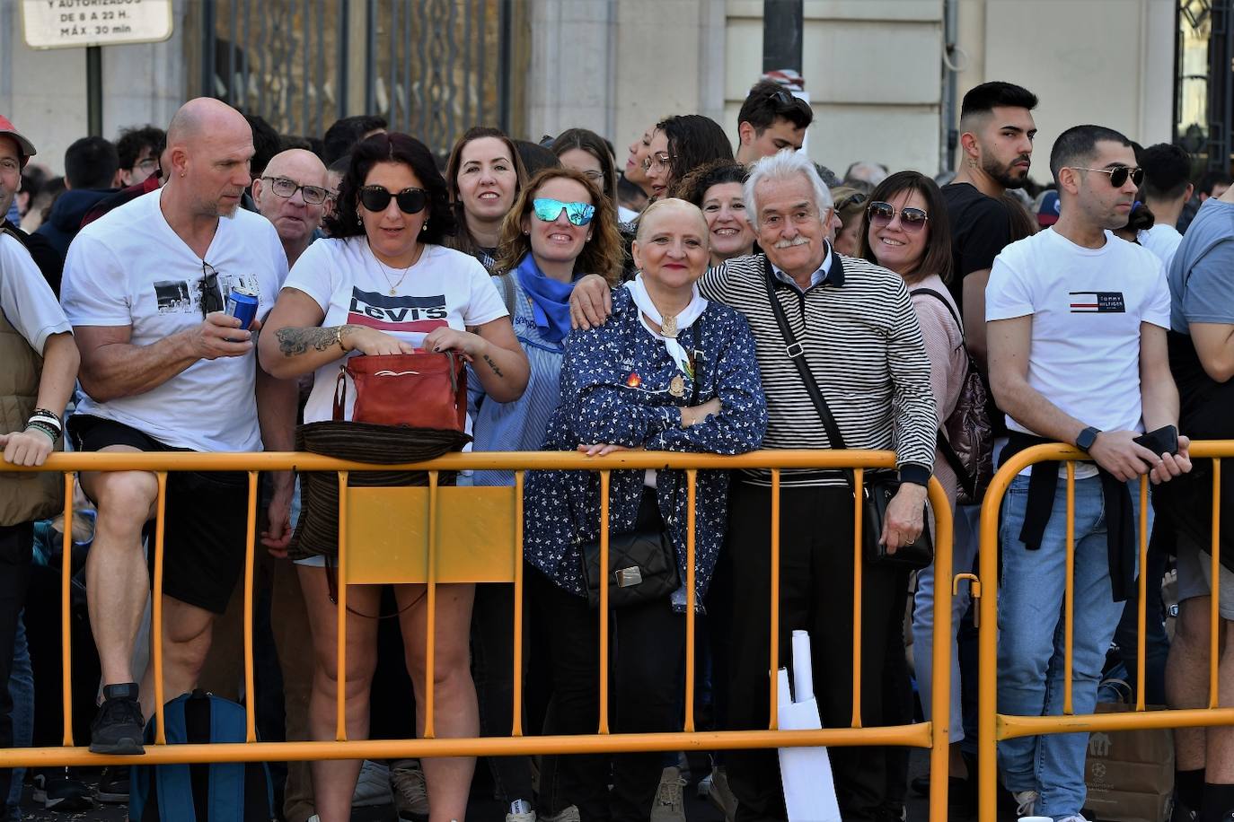 Búscate en la mascletà del viernes 10 de marzo