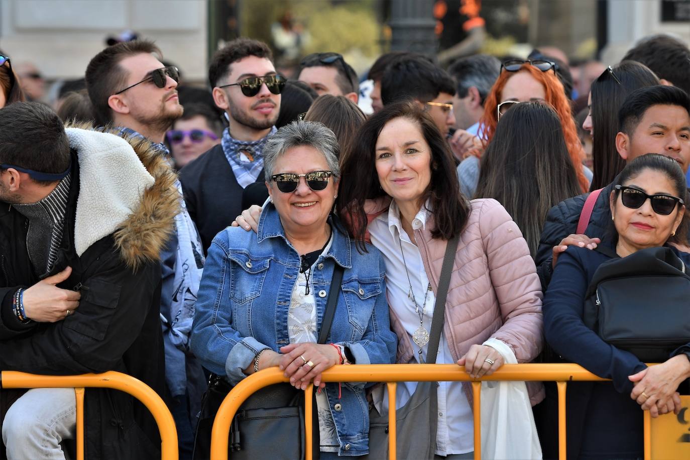 Búscate en la mascletà del viernes 10 de marzo