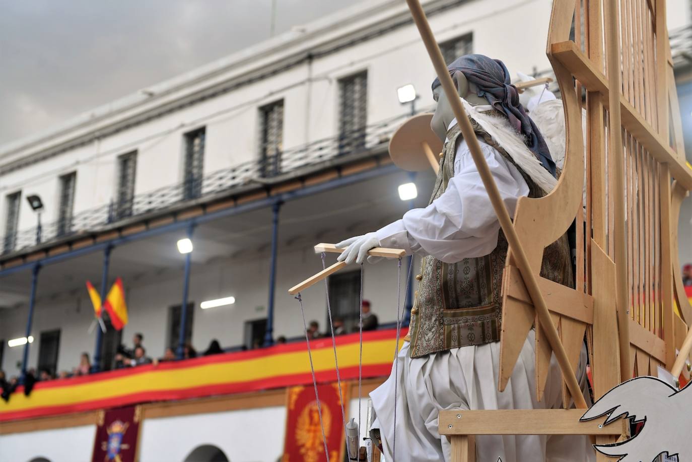 Homenaje de las Fuerzas Armadas a las falleras mayores de Valencia 2023