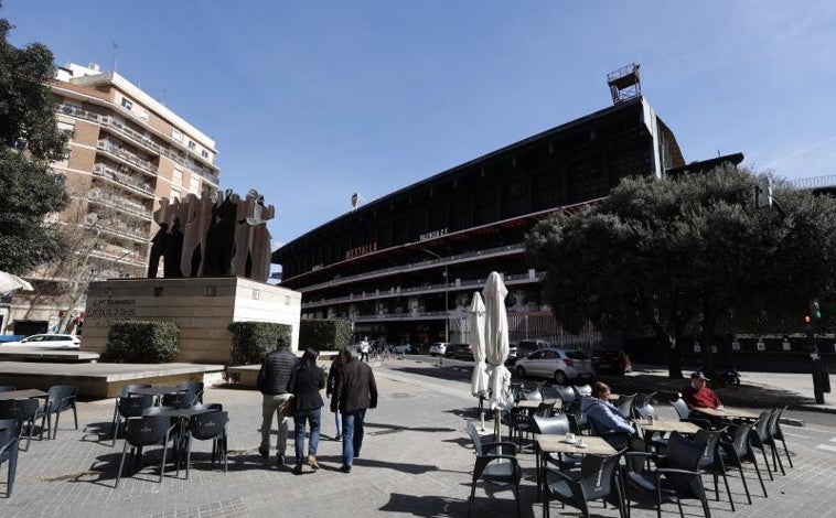 Imagen principal - Mestalla, un barrio que creció alrededor del estadio.