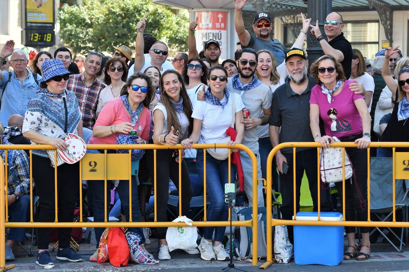 Búscate en la mascletà del domingo 12 de marzo