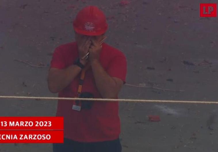 Mascletà de Zarzoso en la plaza del Ayuntamiento.