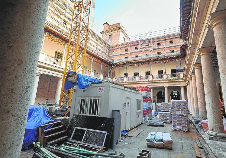 Interior del clausatro en obras.