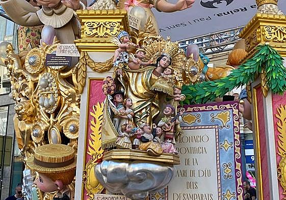 Ninot infantil de la Falla Plaza de la Reina.