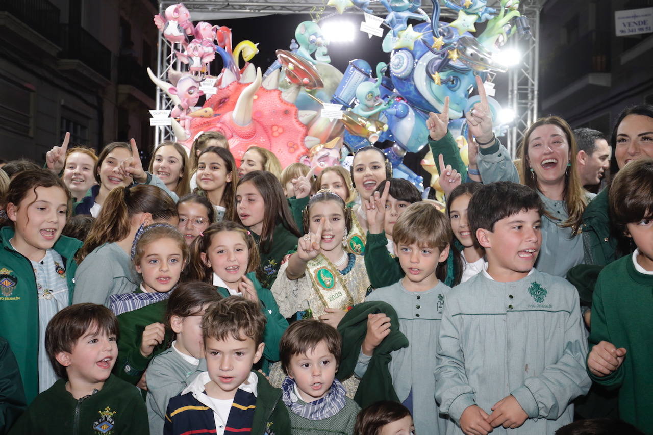 Convento Jerusalén celebra por todo lo alto el primer premio a mejor falla infantil