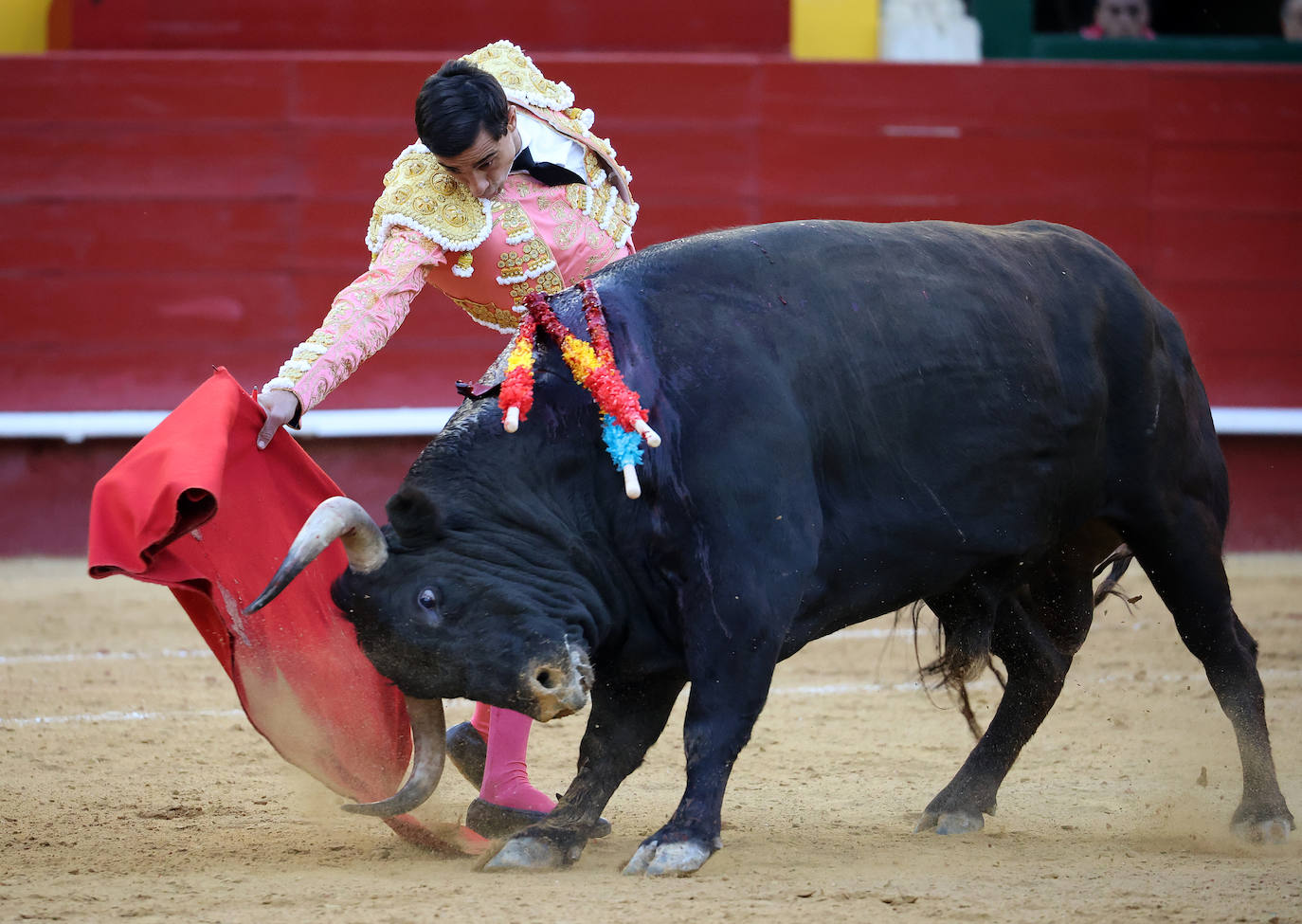 Así fue la corrida de toros de la Feria de Fallas 2023 del 15 de marzo: Paco Ureña, Ángel Téllez y Francisco de Manuel