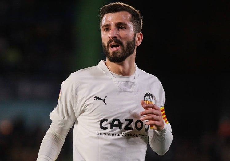 José Gayà, durante un partido con el Valencia esta temporada.