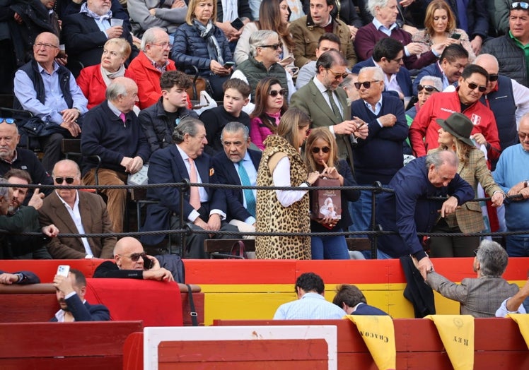 El empresario Vicente Boluda, el aristócrata Jaime Martínez-Bordiú y el empresario Pedro Trapote. En la imagen, también Esther Pastor y Begoña García Vaquero.