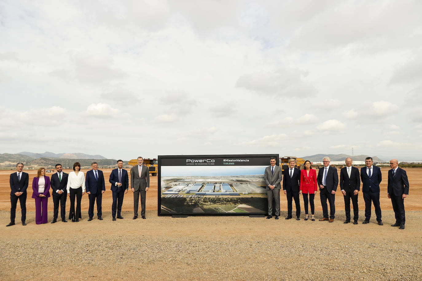 Felipe VI y Pedro Sánchez presiden el inicio de la construcción de la gigafactoría de Volkswagen en Sagunto