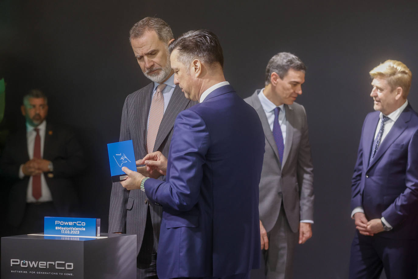 Felipe VI y Pedro Sánchez presiden el inicio de la construcción de la gigafactoría de Volkswagen en Sagunto