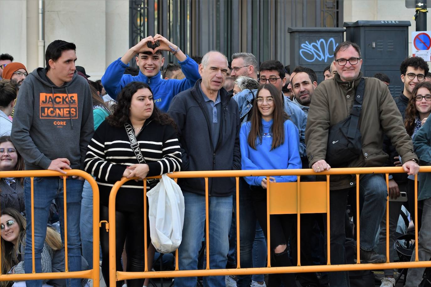 Búscate en la mascletà de este viernes 17 de marzo