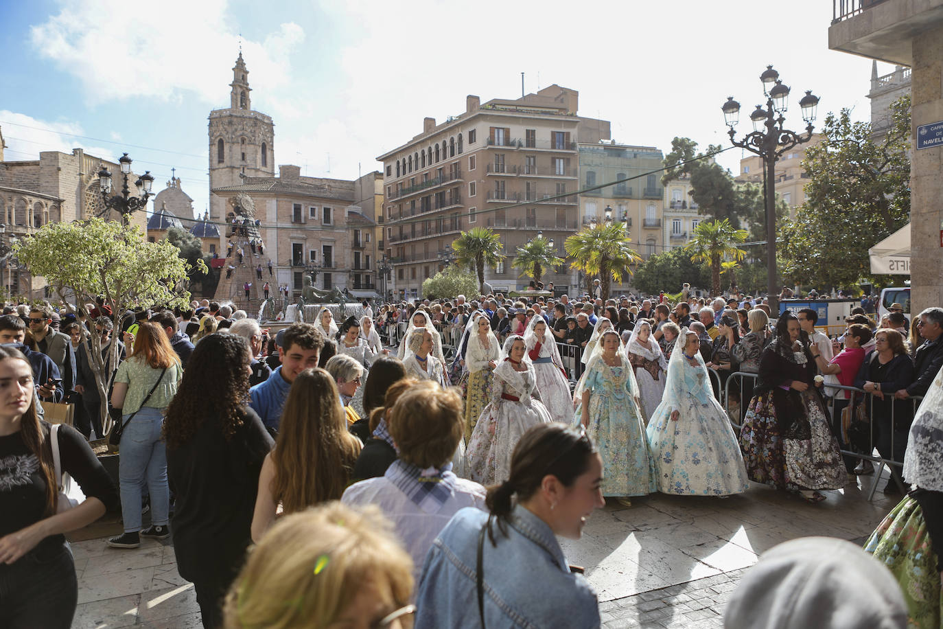 Búscate en la Ofrenda de las Fallas 2023: viernes 17 de marzo