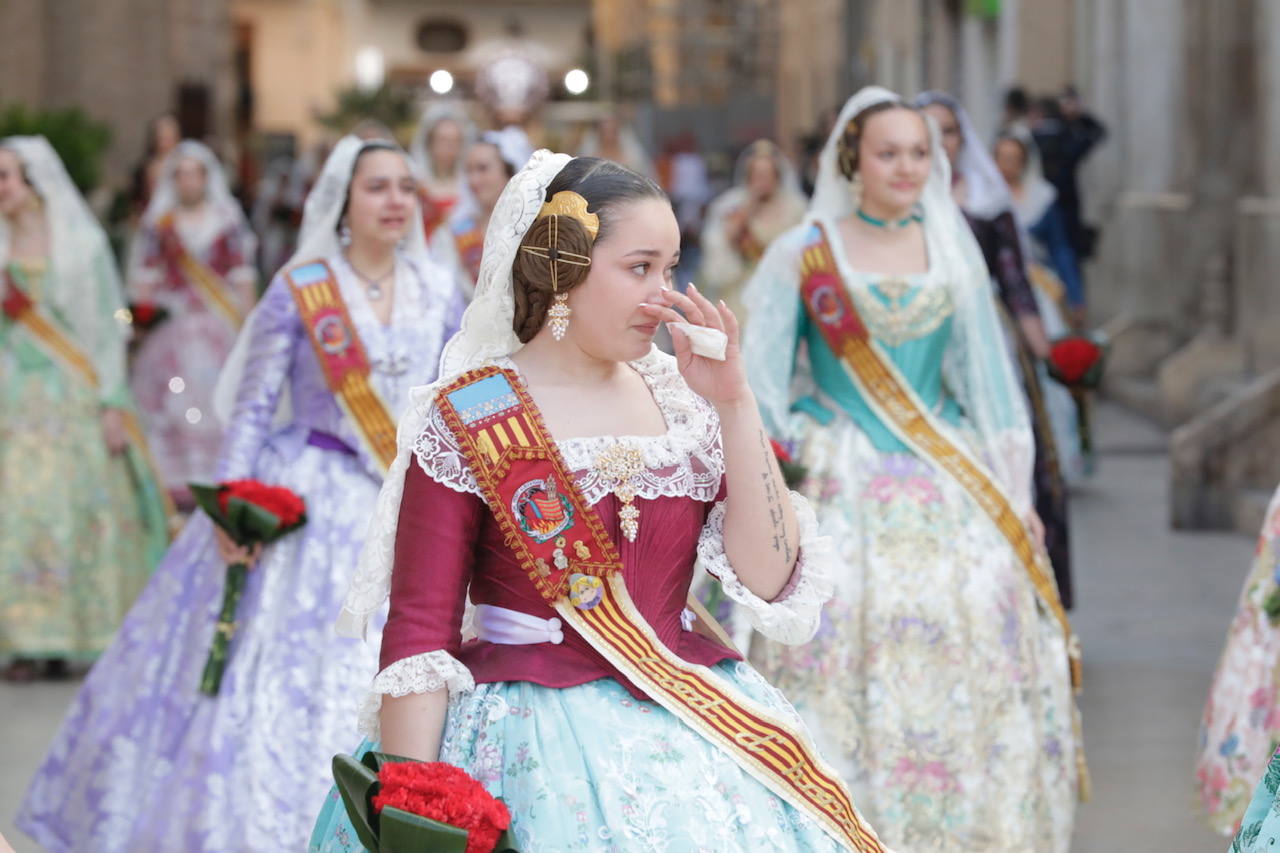 Búscate en la Ofrenda de las Fallas 2023: viernes 17 de marzo