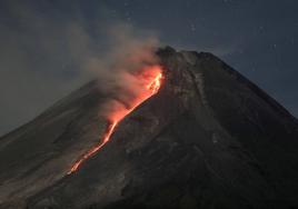 Las impactantes imágenes de la erupción del volcán Merapi, en Indonesia