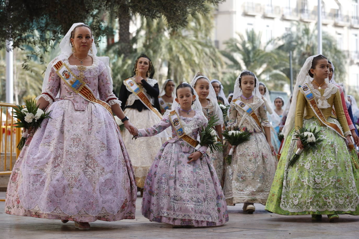 Búscate en la Ofrenda de Fallas del sábado 18 de marzo de 2023