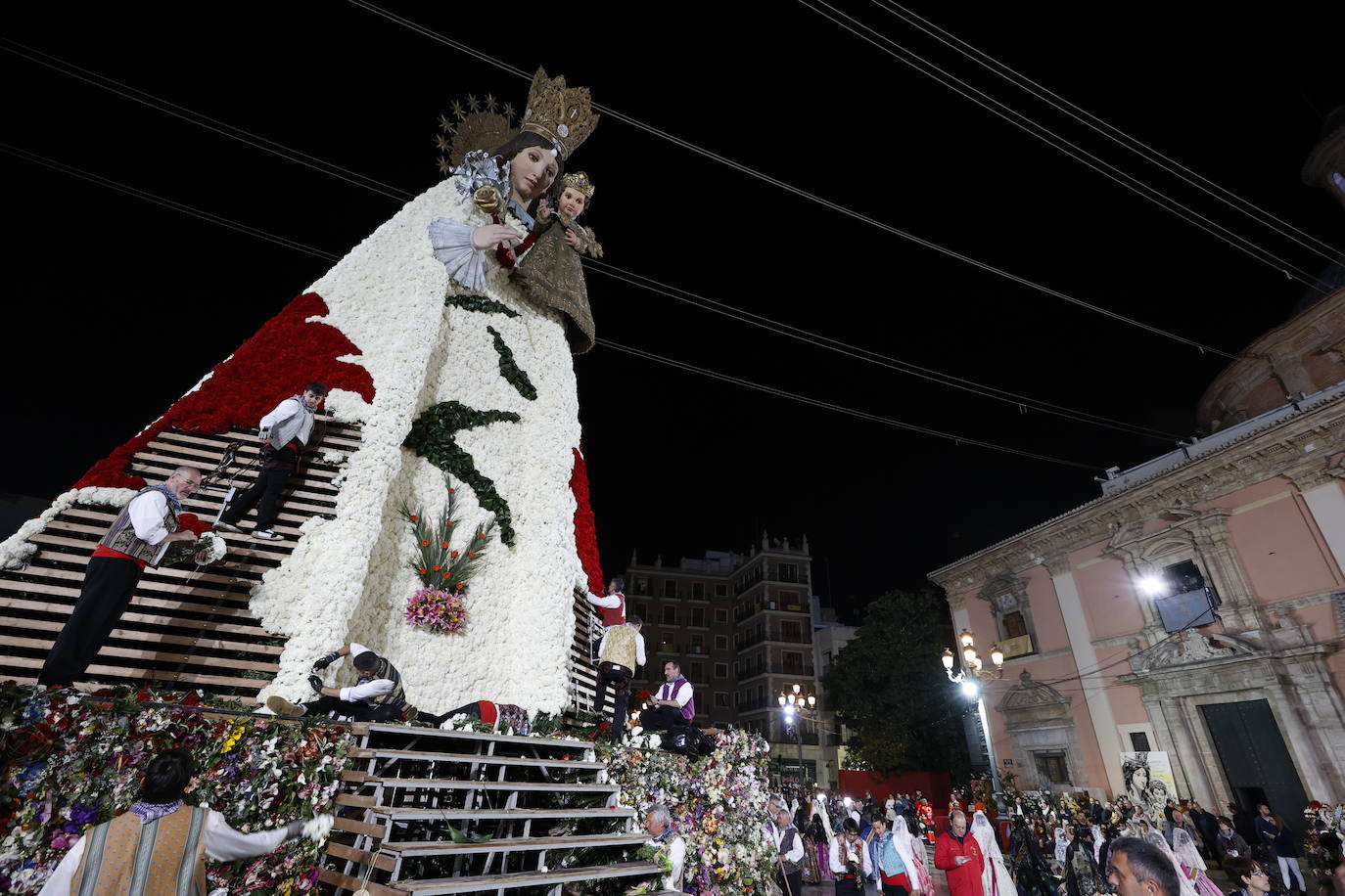 Búscate en la Ofrenda de Fallas del sábado 18 de marzo de 2023