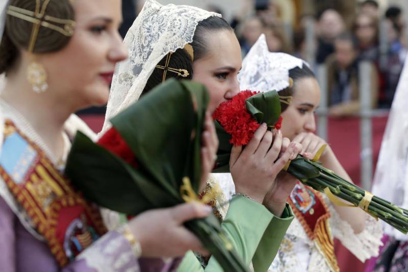 Búscate en la Ofrenda de las Fallas 2023: viernes 17 de marzo