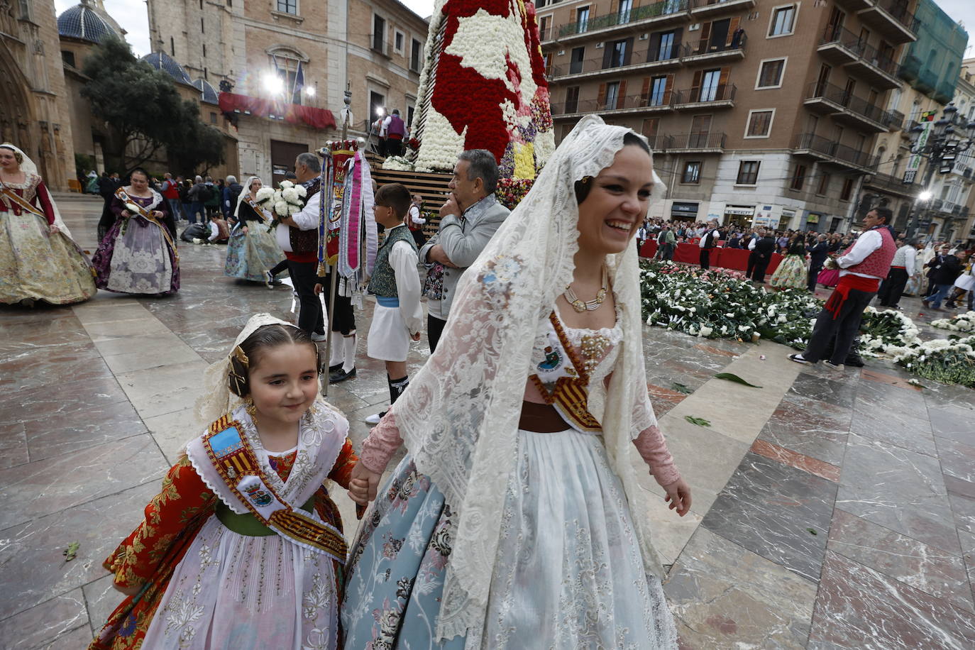 Búscate en la Ofrenda de Fallas del sábado 18 de marzo de 2023