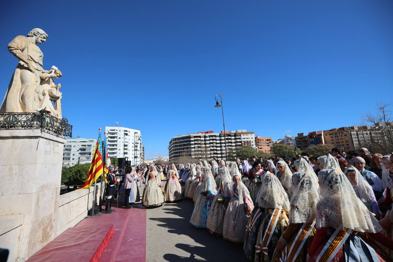 Así ha sido la ofrenda floral a San José de las Fallas 2023