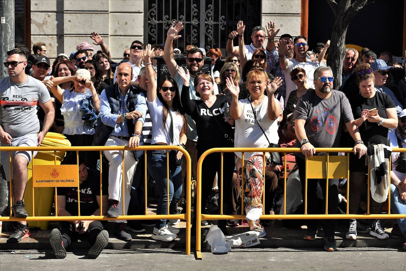 Búscate en la mascletà del 19 de marzo