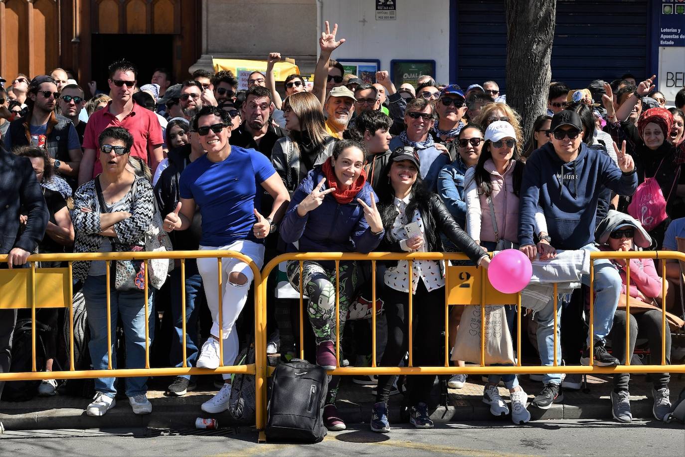 Búscate en la mascletà del 19 de marzo