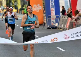 Un atleta, durante la IV Volta a Peu Runners Ciutat de València.