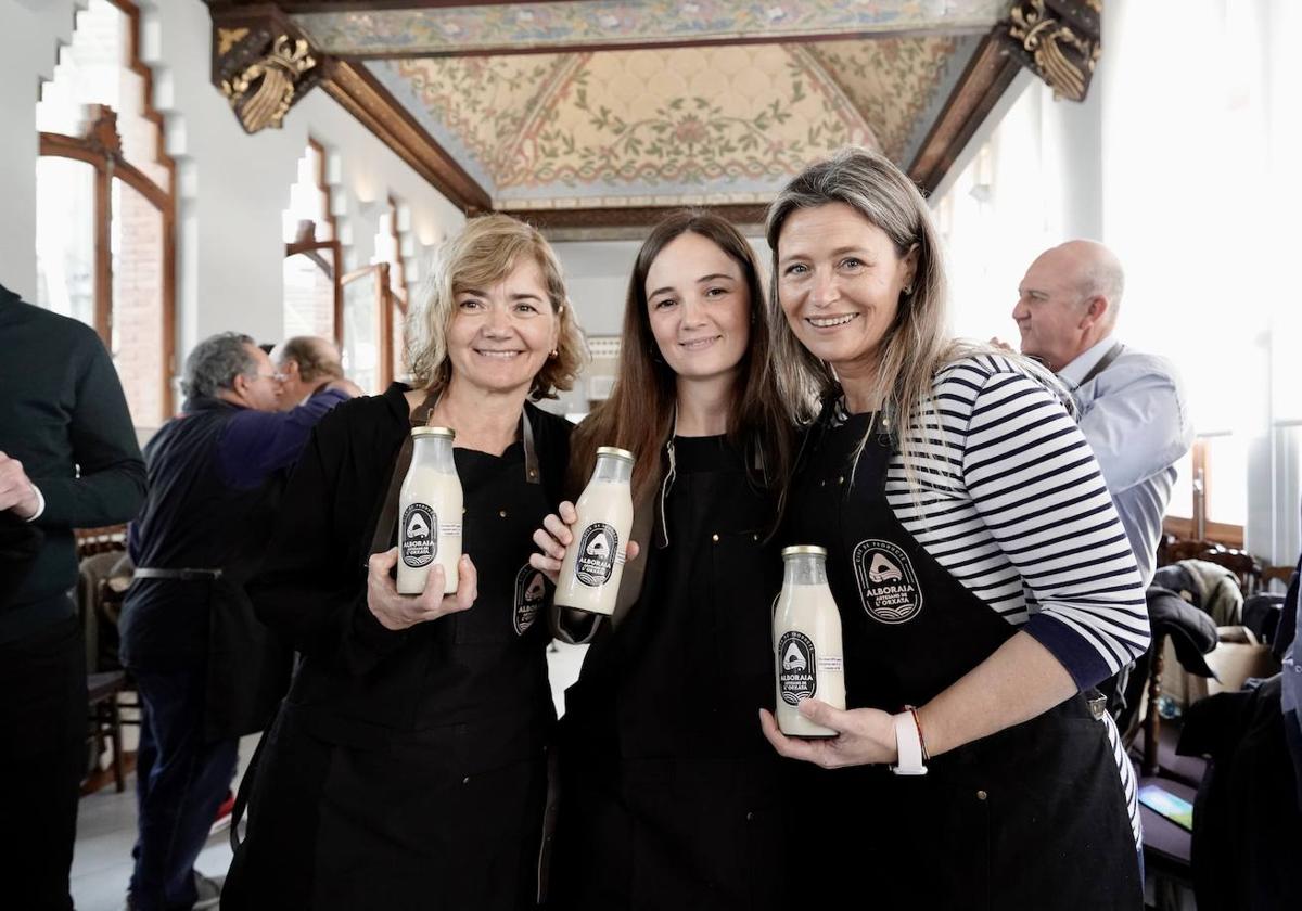 Rosa Panach, Ester Balaguer y Yolanda Morán, tres mujeres vinculadas al mundo de la horchata. lp