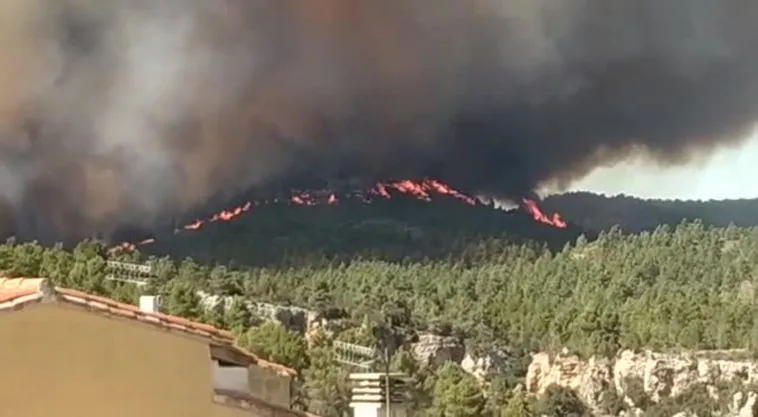 Incendio forestal en Villanueva de Viver