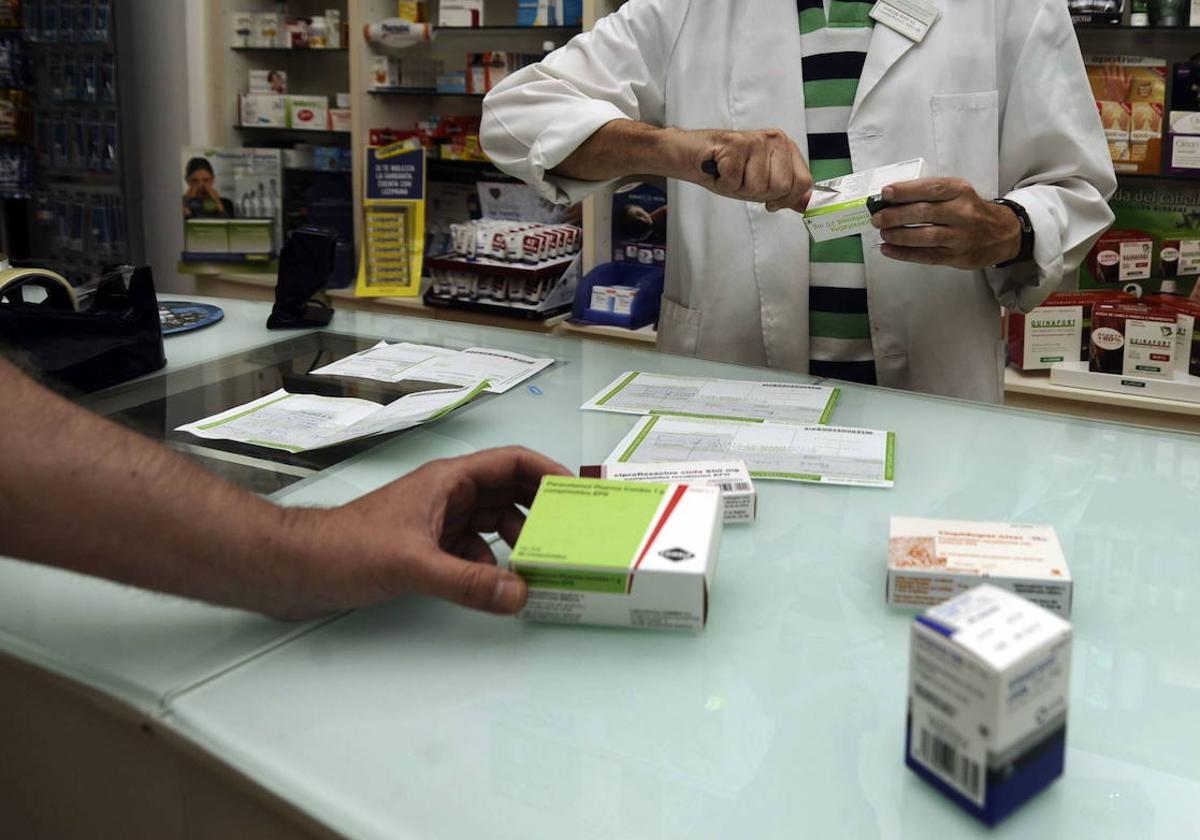 Adiós a los prospectos de los medicamentos en papel: esta es la fecha que baraja la UE