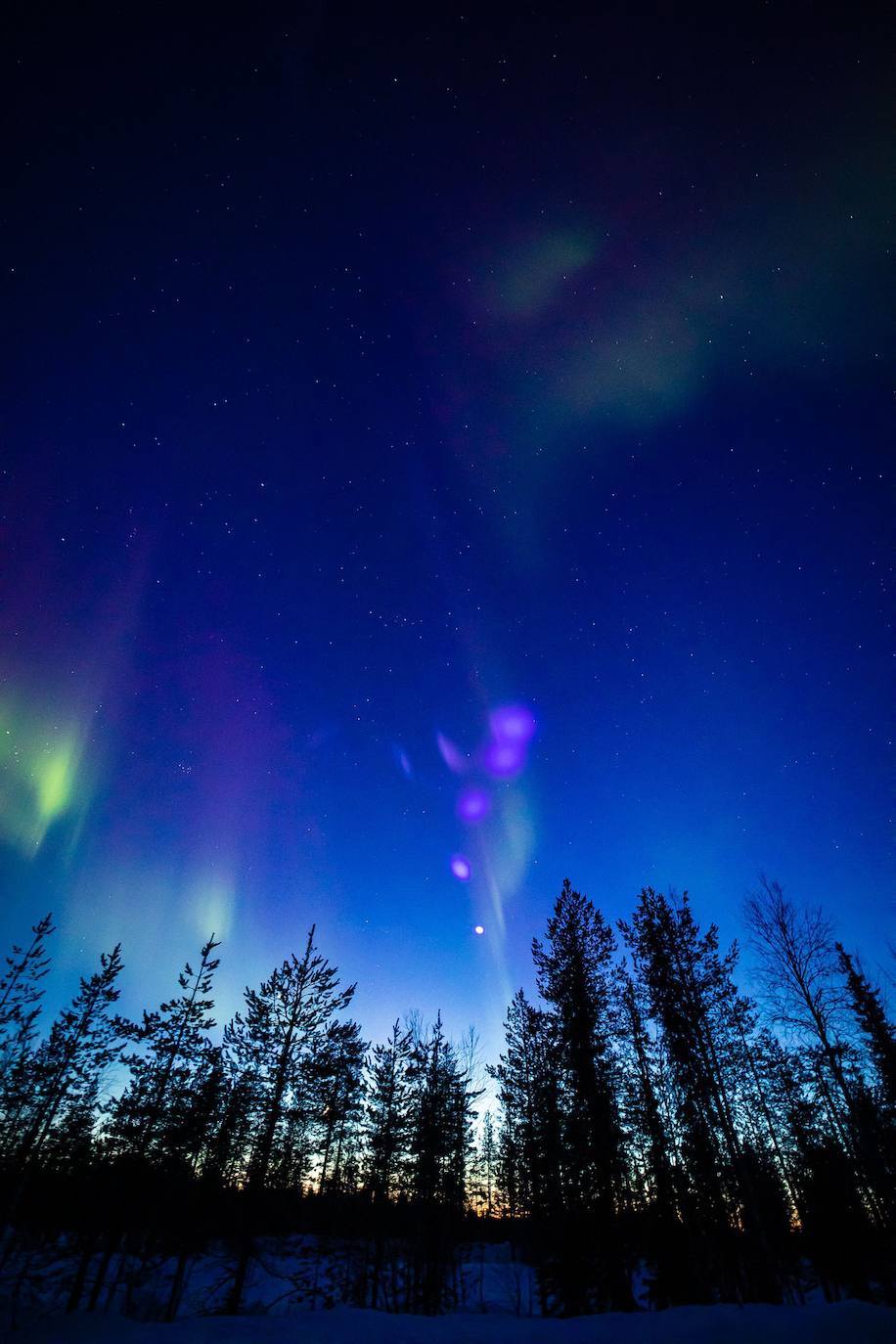 Las espectaculares auroras boreales que ha dejado una fuerte tormenta solar en Finlandia