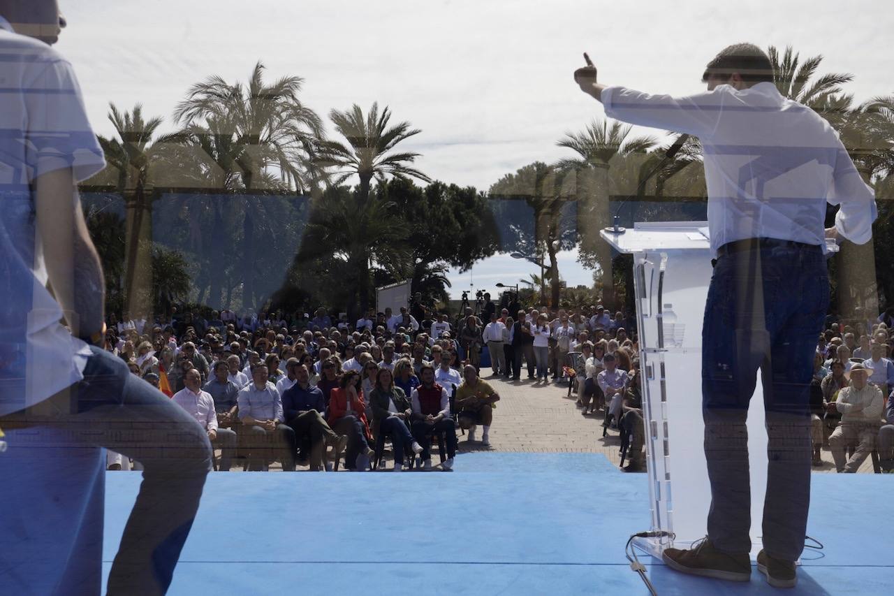 Ayuso participa en un mitin del PP en Valencia