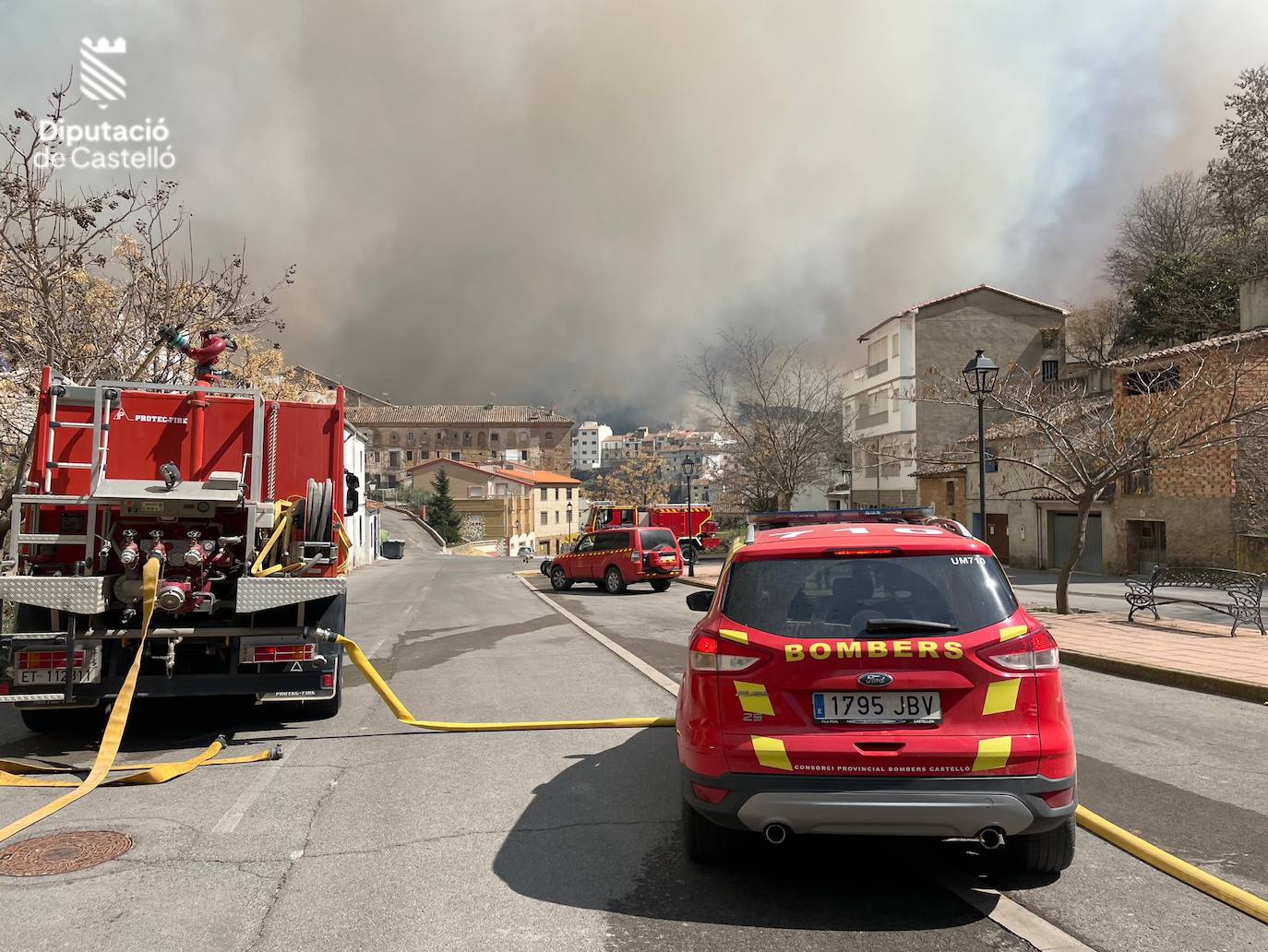 Incendio forestal en Villanueva de Viver