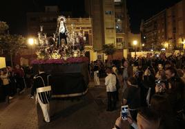 Procesión de los Granaderos con la Dolorosa, en el Cabanyal.