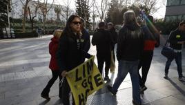 Salvo y Aurelio Martínez, increpados antes del juicio por la venta del Valencia