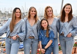 De izquierda a derecha: María Torcida, Núria Sánchez, Martina Ruigómez, Marta Peñarrubia y Natàlia Via-Dufresne, integrantes del Dorsia Sailing Team