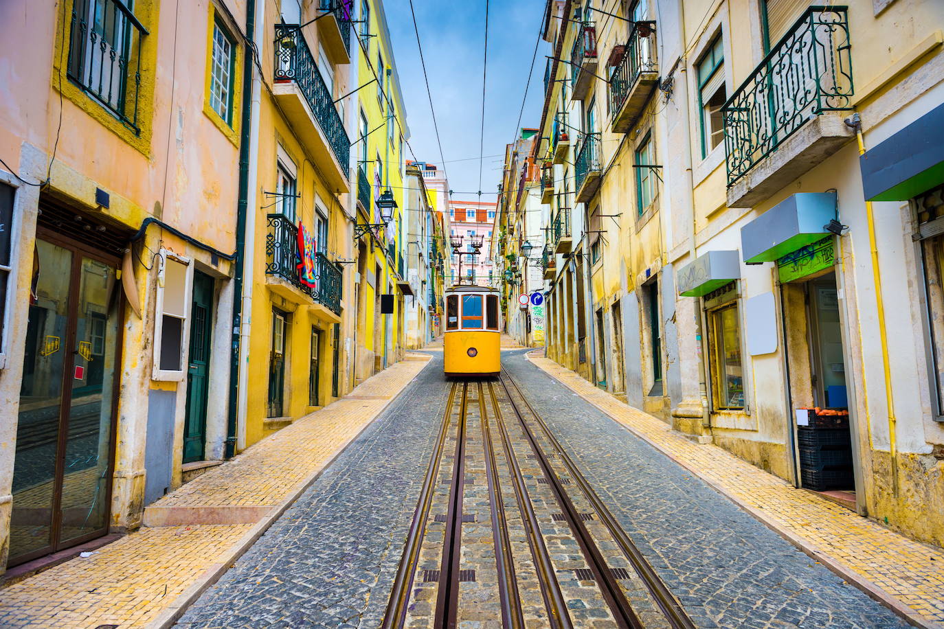 12. Lisboa (Portugal)