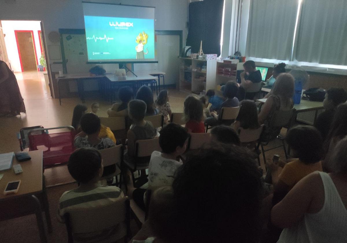 Una de las actividades realizadas en el CEIP de Fortaleny.