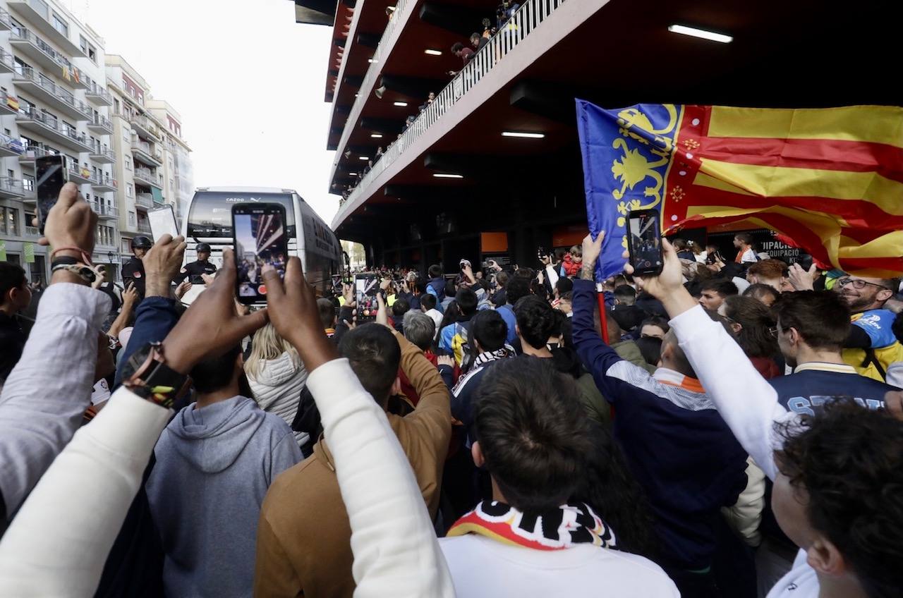 Así ha sido la llegada del Valencia a Mestalla