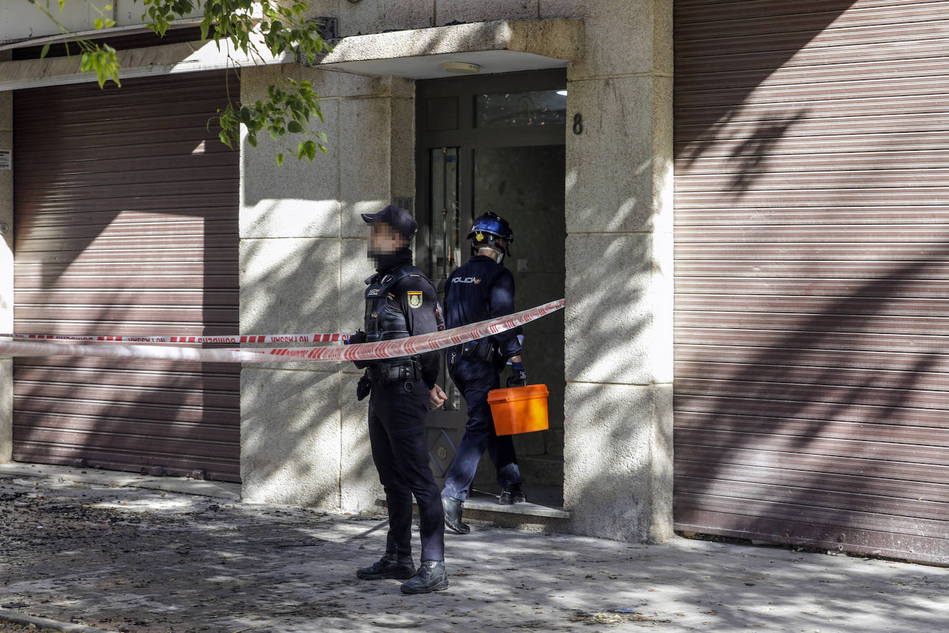 Tres personas mueren en un incendio en Valencia