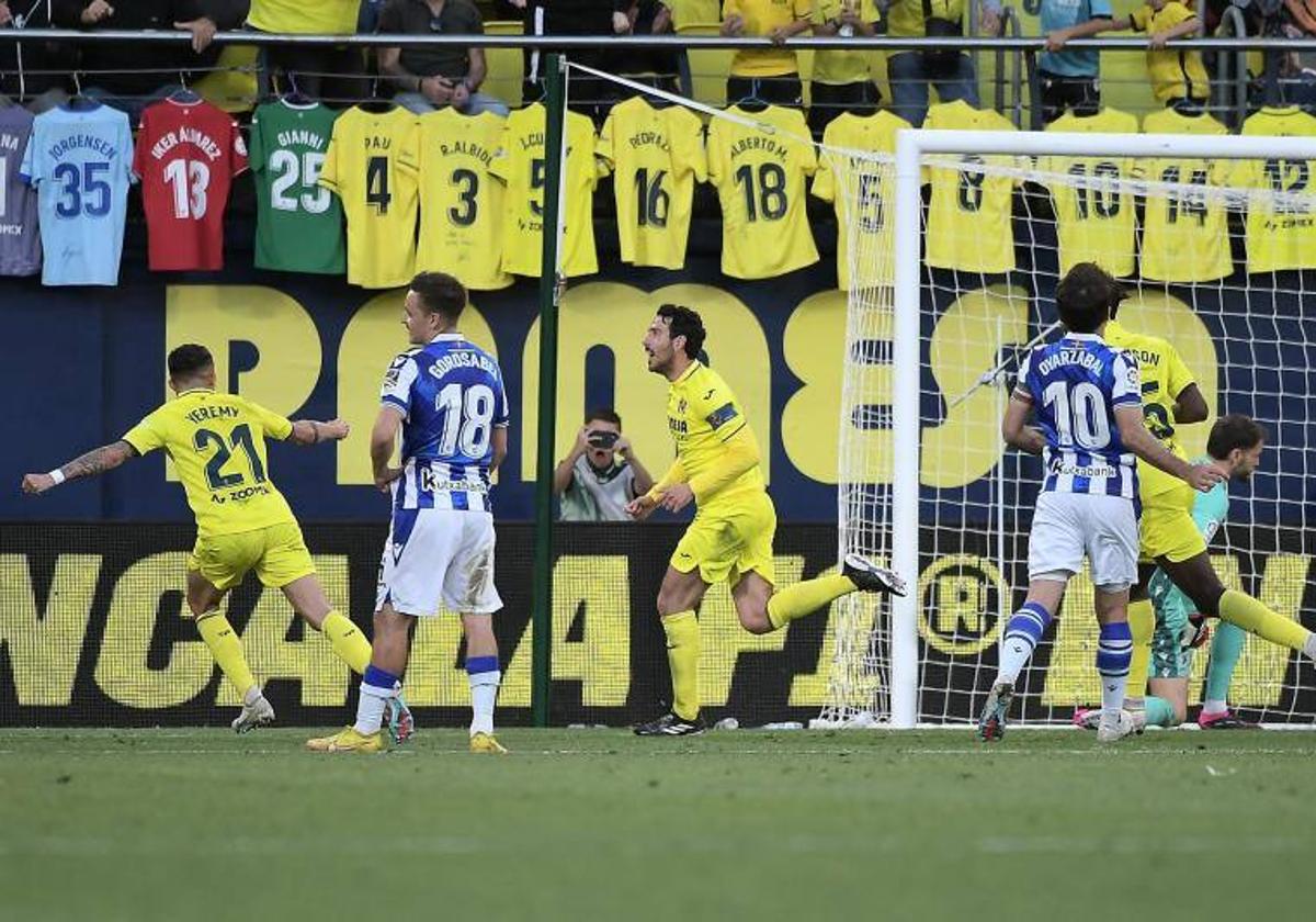 Parejo tras marcar el penalti ante la Real Sociedad.