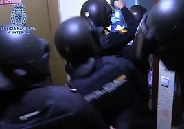 Cae un grupo criminal que reventaba cajeros en la Comunitat y robaba en naves industriales