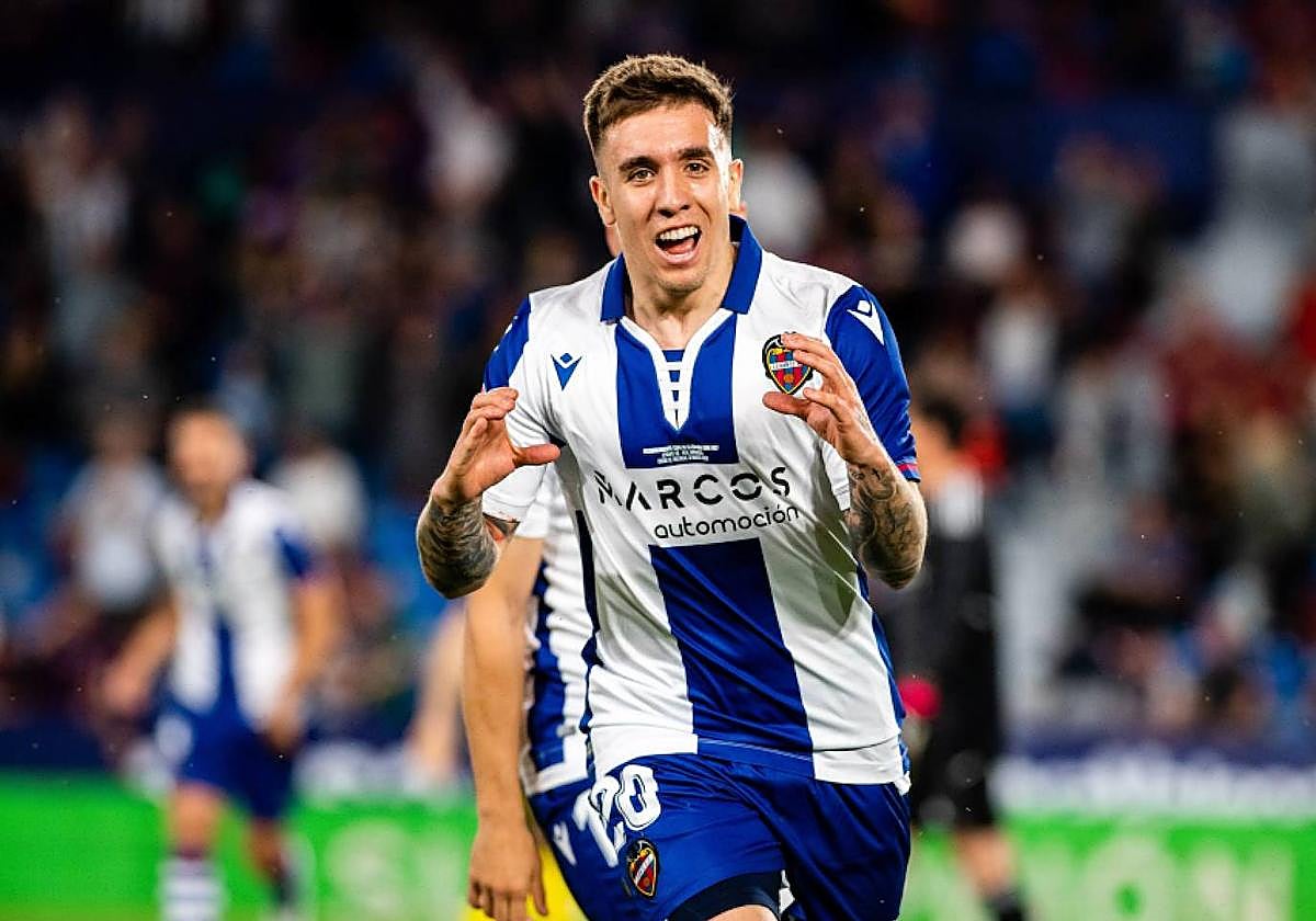 Joni Montiel, celebrando su gol durante el partido ante el Zaragoza.