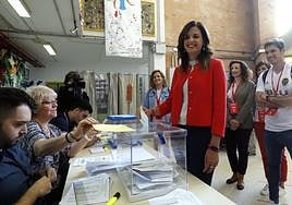 Sandra Gómez vota en los últimos comicios municipales.