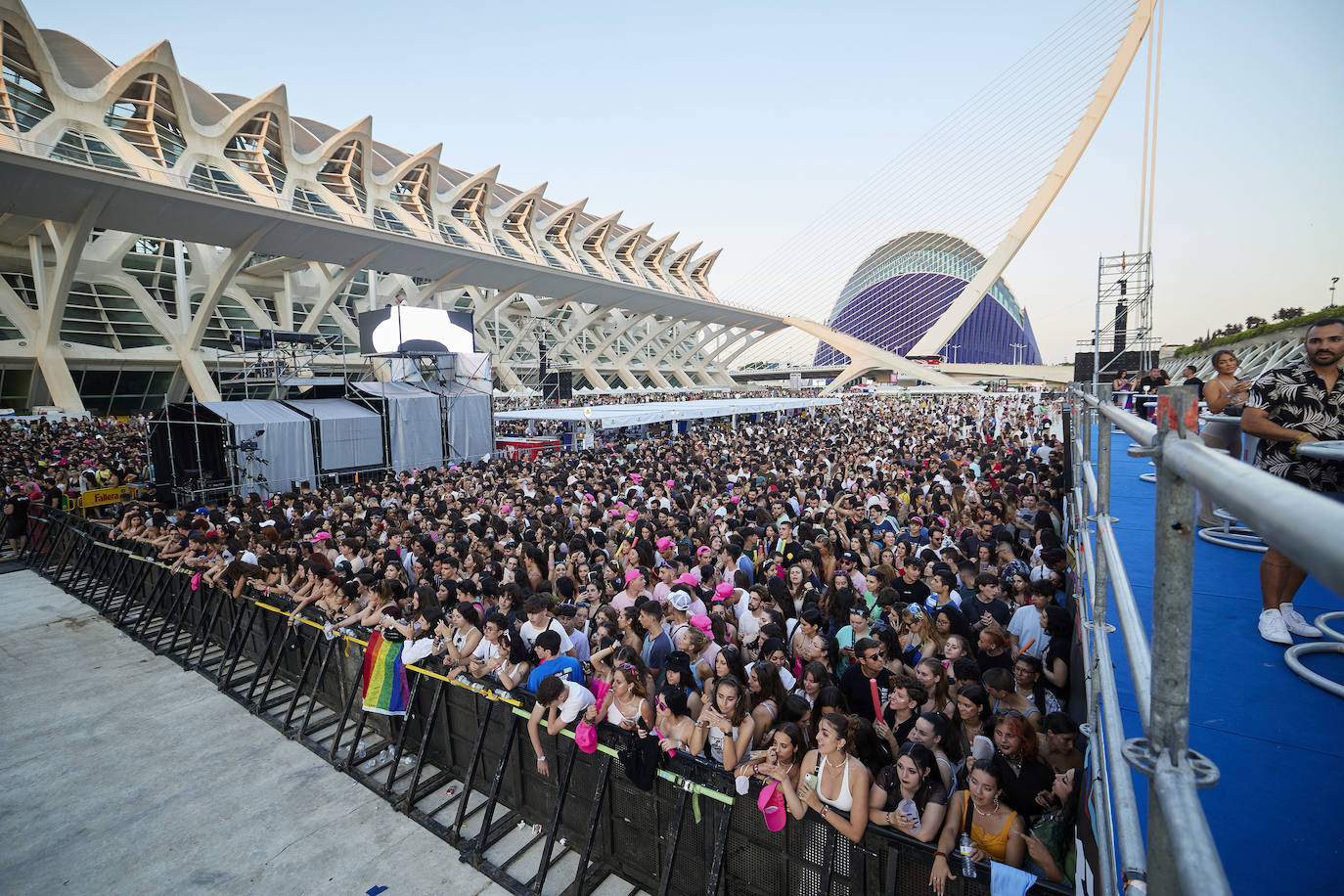 La tercera edición del Big Sound regresa a la Ciudad de las Artes y las Ciencias de Valencia para traer a artistas como Duki, Manuel Turizo, Ana Mena, Bizarrap, Lali, Mora, Sebastián Yatra o Natalia Lacunza, entre otros. 