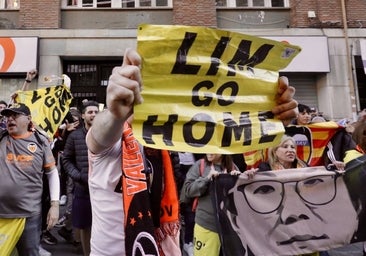 Así te hemos contado las protestas en Mestalla en la previa del Valencia-Sevilla