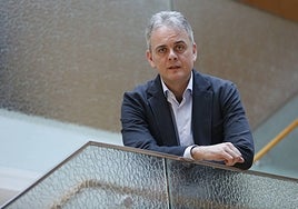 Héctor Illueca, vicepresidente segundo del Consell y conseller de Vivivenda.