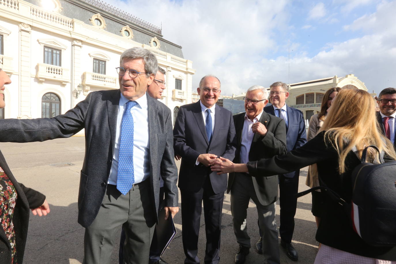 Joan Calabuig toma posesión como presidente del puerto de Valencia