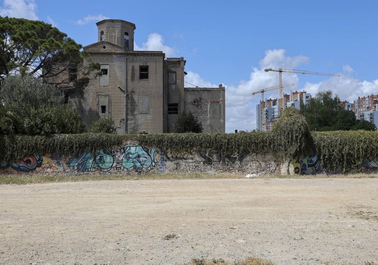 Casino del Americano, junto al parque de Benicalap.